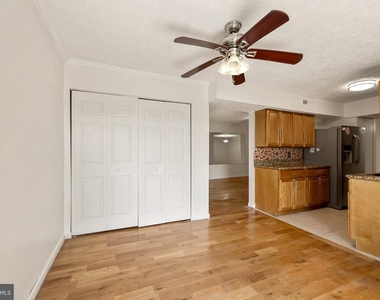 7716 Hanover Parkway - Photo Thumbnail 12