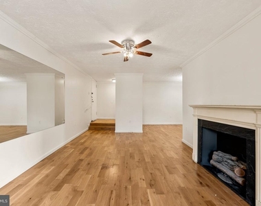7716 Hanover Parkway - Photo Thumbnail 5