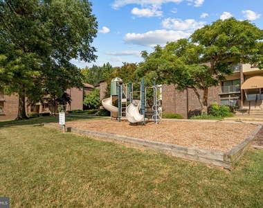 7716 Hanover Parkway - Photo Thumbnail 20