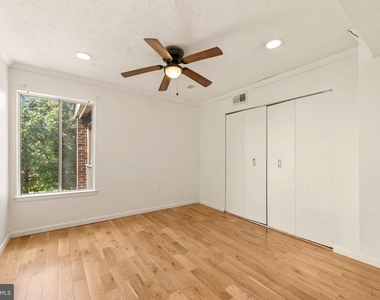 7716 Hanover Parkway - Photo Thumbnail 15