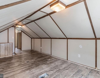 7523 Webster Lane - Photo Thumbnail 3