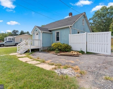 7523 Webster Lane - Photo Thumbnail 20
