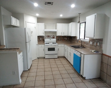 1904 Krizan Ave - Photo Thumbnail 4