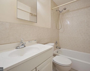 8266 Amity Circle - Photo Thumbnail 18