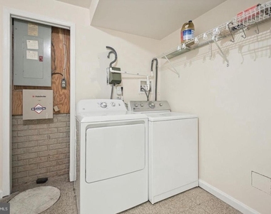 8266 Amity Circle - Photo Thumbnail 19