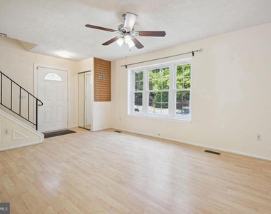 8266 Amity Circle - Photo Thumbnail 3