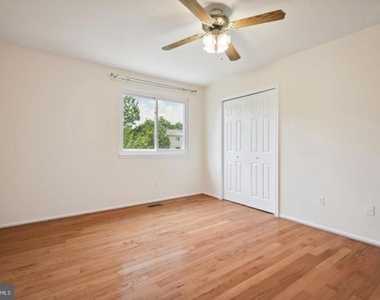 8266 Amity Circle - Photo Thumbnail 12