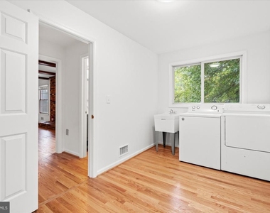 9601 Persimmon Tree Road - Photo Thumbnail 21