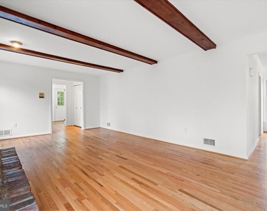 9601 Persimmon Tree Road - Photo Thumbnail 18