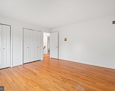 9601 Persimmon Tree Road - Photo Thumbnail 30