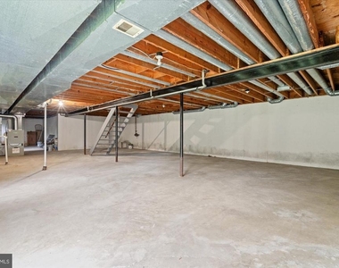 9601 Persimmon Tree Road - Photo Thumbnail 42