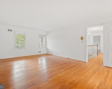 9601 Persimmon Tree Road - Photo Thumbnail 35