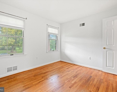 9601 Persimmon Tree Road - Photo Thumbnail 25