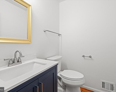 9601 Persimmon Tree Road - Photo Thumbnail 15