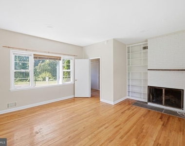 11317 College View Drive - Photo Thumbnail 3