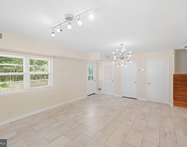 11317 College View Drive - Photo Thumbnail 6