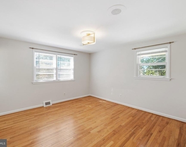 11317 College View Drive - Photo Thumbnail 14