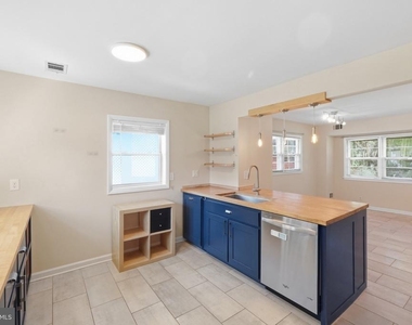11317 College View Drive - Photo Thumbnail 11