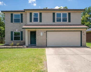 2913 Wavecrest Blvd - Photo Thumbnail 1