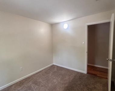 14201 Wolf Creek Place - Photo Thumbnail 26