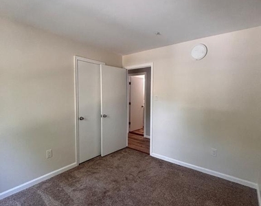 14201 Wolf Creek Place - Photo Thumbnail 28