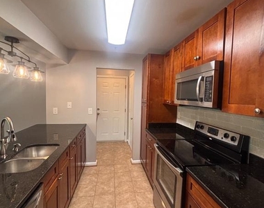 14201 Wolf Creek Place - Photo Thumbnail 1