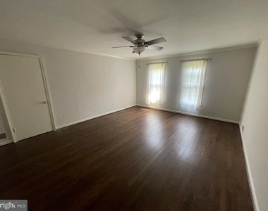 9609 Barkston Court - Photo Thumbnail 16