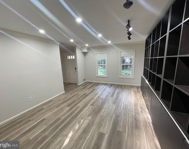 9609 Barkston Court - Photo Thumbnail 6