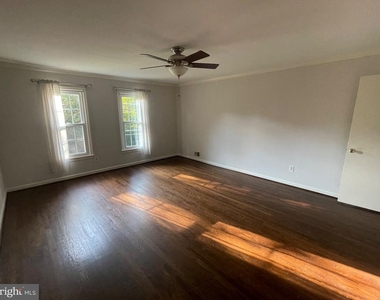 9609 Barkston Court - Photo Thumbnail 12
