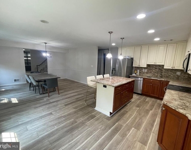 9609 Barkston Court - Photo Thumbnail 38