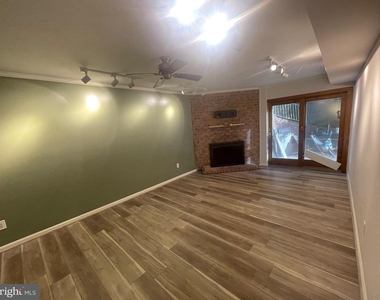 9609 Barkston Court - Photo Thumbnail 11