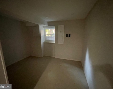 9609 Barkston Court - Photo Thumbnail 24