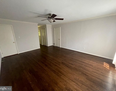 9609 Barkston Court - Photo Thumbnail 35