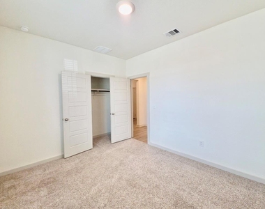 14301 Mcarthur Dr - Photo Thumbnail 16