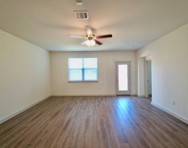 14301 Mcarthur Dr - Photo Thumbnail 1