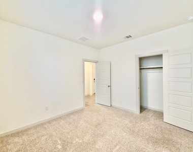 14301 Mcarthur Dr - Photo Thumbnail 19
