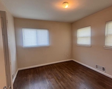 11203 Dodson Lane - Photo Thumbnail 33