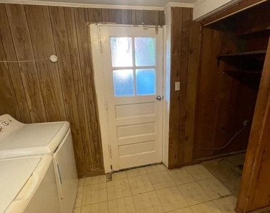 11203 Dodson Lane - Photo Thumbnail 15