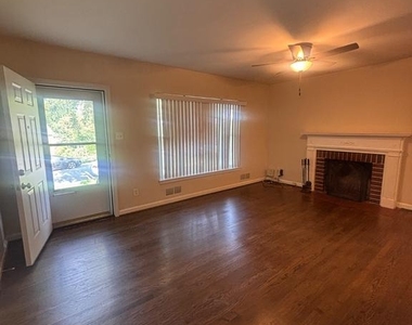 11203 Dodson Lane - Photo Thumbnail 17