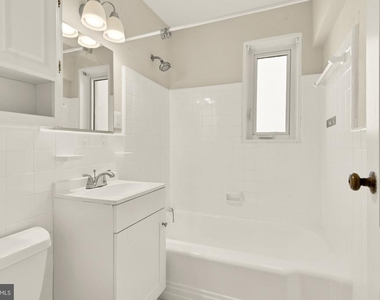 10413 Montrose Avenue - Photo Thumbnail 12