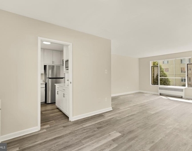 10413 Montrose Avenue - Photo Thumbnail 5