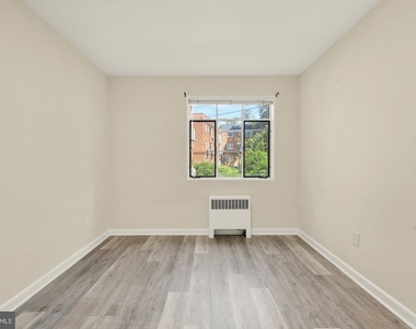 10413 Montrose Avenue - Photo Thumbnail 9