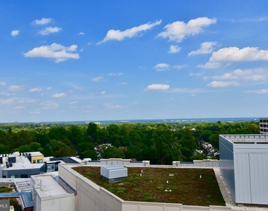 930 Wayne Avenue - Photo Thumbnail 15