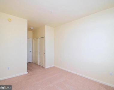 930 Wayne Avenue - Photo Thumbnail 8