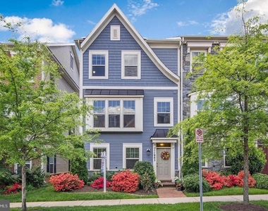 11882 Country Squire Way - Photo Thumbnail 1