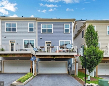 11882 Country Squire Way - Photo Thumbnail 41