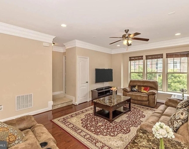 11882 Country Squire Way - Photo Thumbnail 6