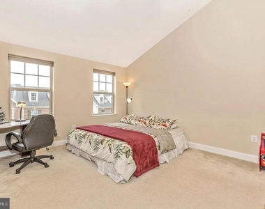 11882 Country Squire Way - Photo Thumbnail 21