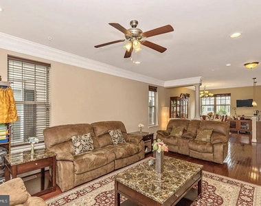 11882 Country Squire Way - Photo Thumbnail 4