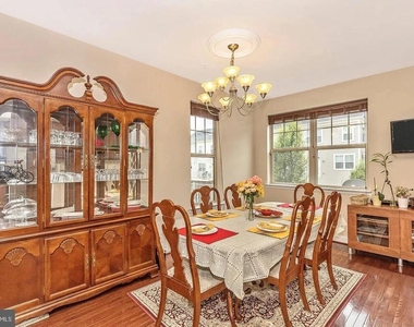 11882 Country Squire Way - Photo Thumbnail 7